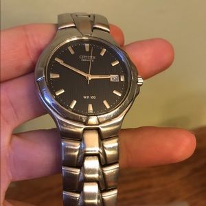 Citizen quarts wr100 men watch