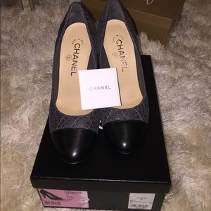 Chanel Grey & Noir heels