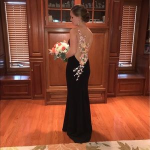 Black Mermaid Floral Embroidered Back Dress✨