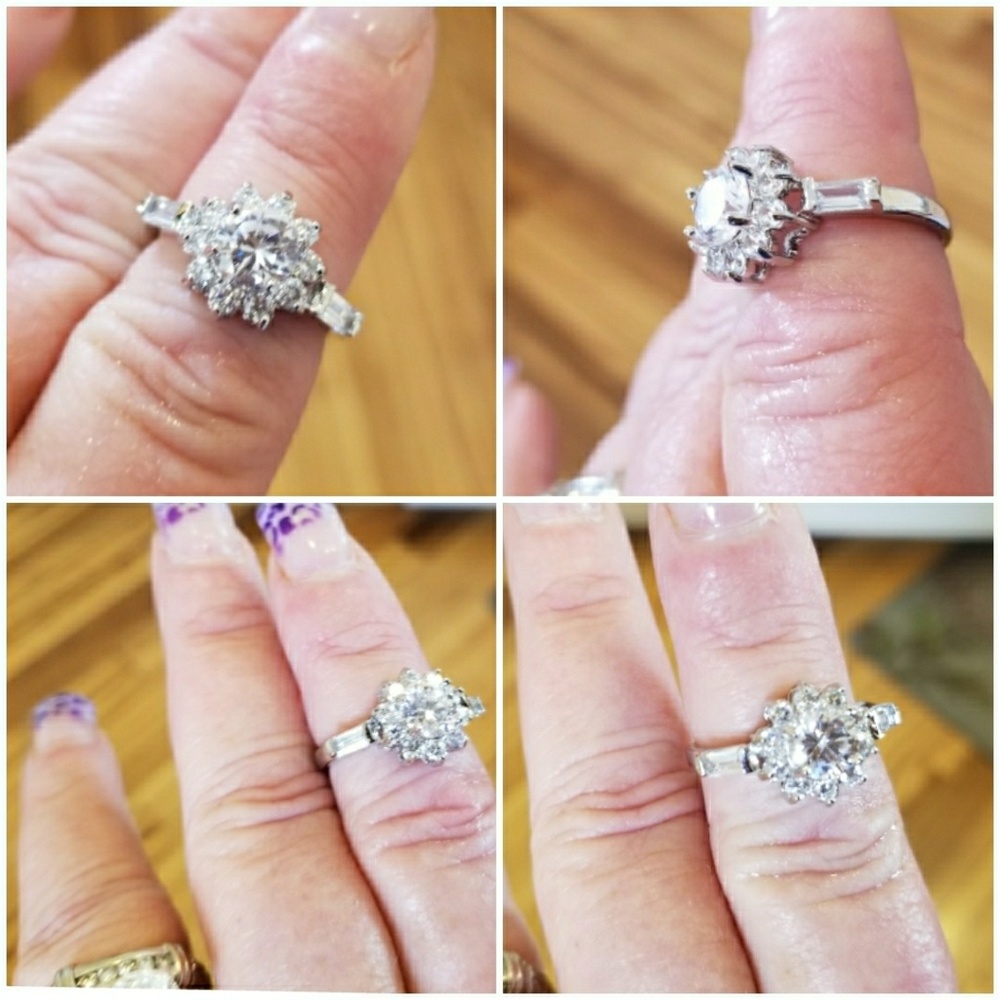 Genuine 2ct White Sapphire Ring Size 8 - Picture 3 of 4