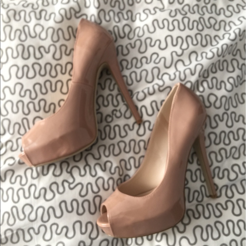 Brand New nude Peep Toe Heels