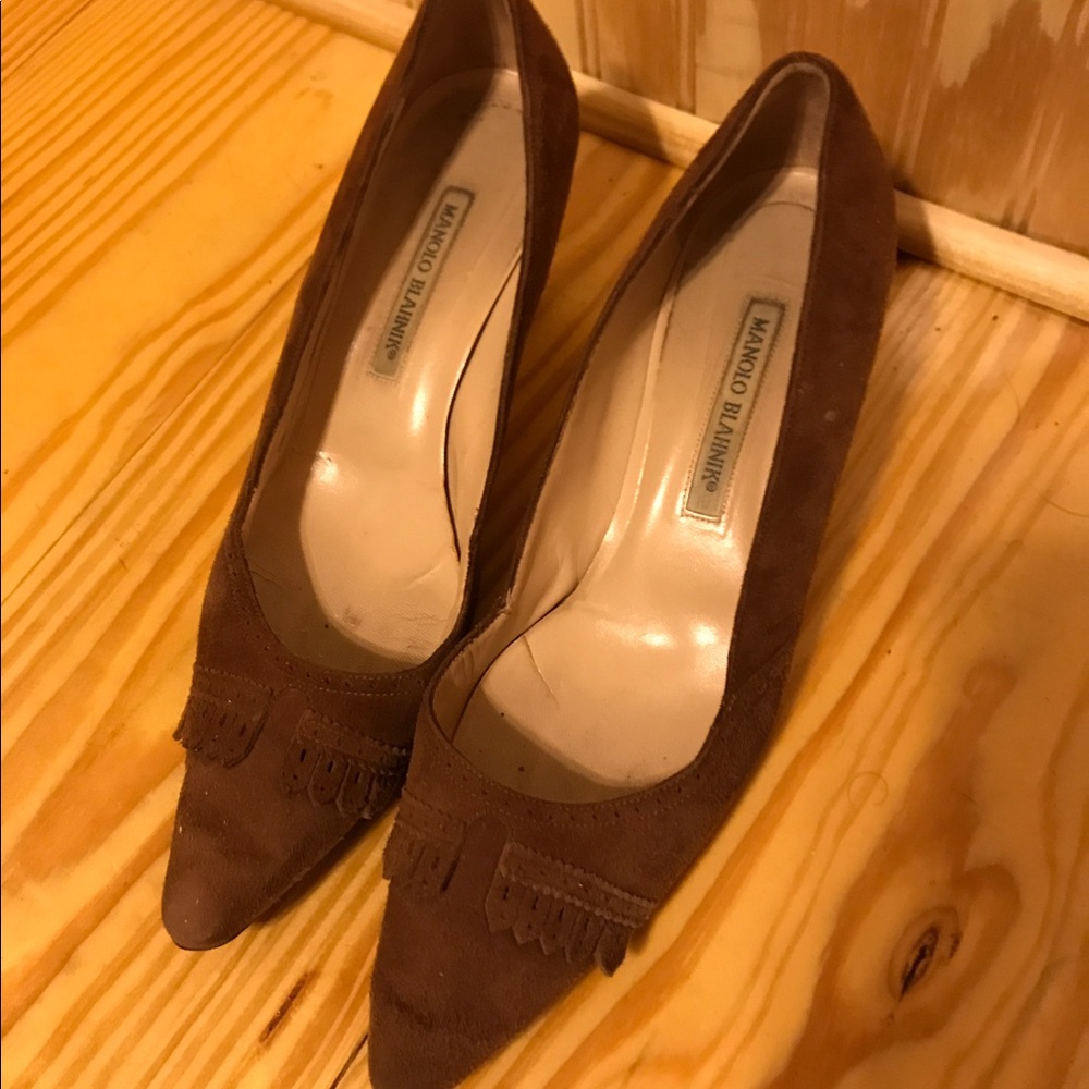 ⭕️CLOSET CLEAR OUT!!⭕️ Manolo Blahnik kitten heels