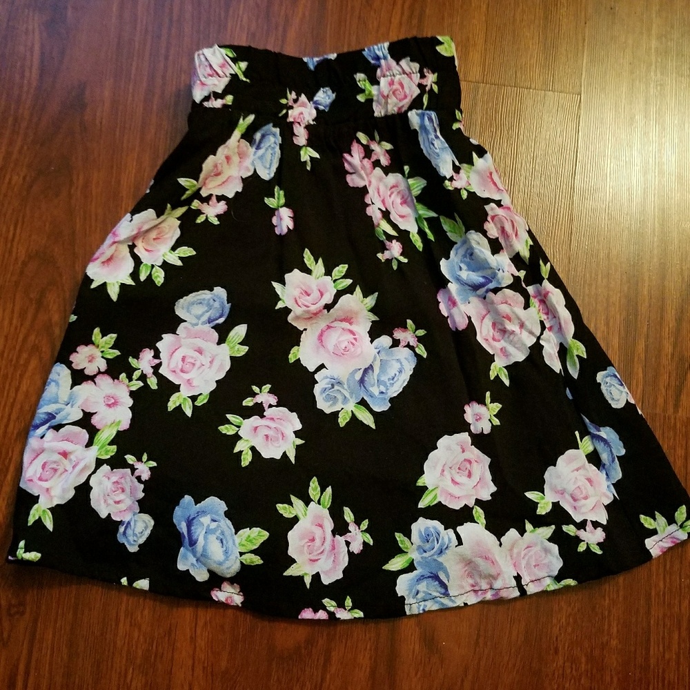 Women's Size M skater skirt