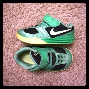 Nike Kobe Bryant sz 6