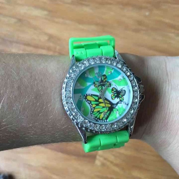 Watch - Picture 2 of 3