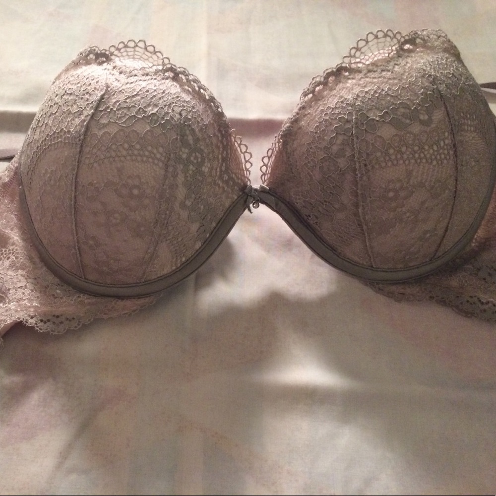 VS 34C Plunge Bra