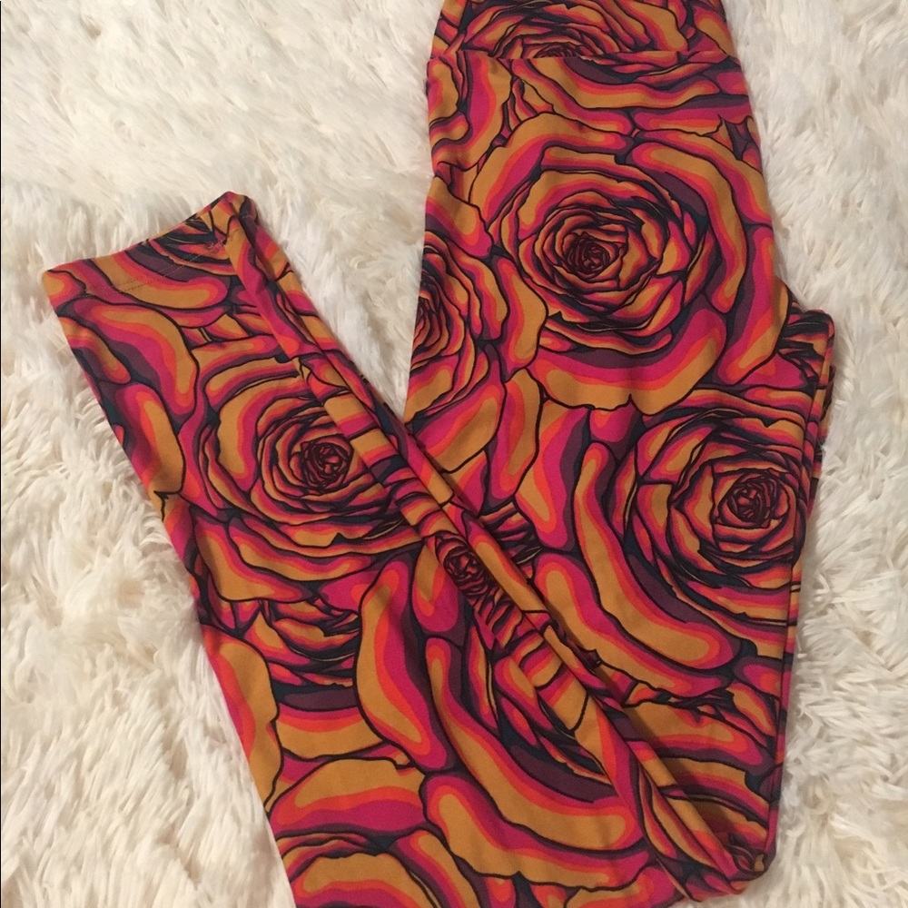 RARE 🦄 OS Rose Leggings