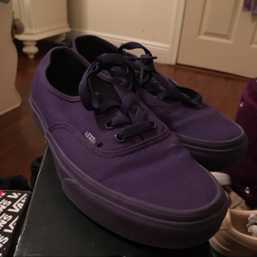 2 FOR 1 Monotone Vans