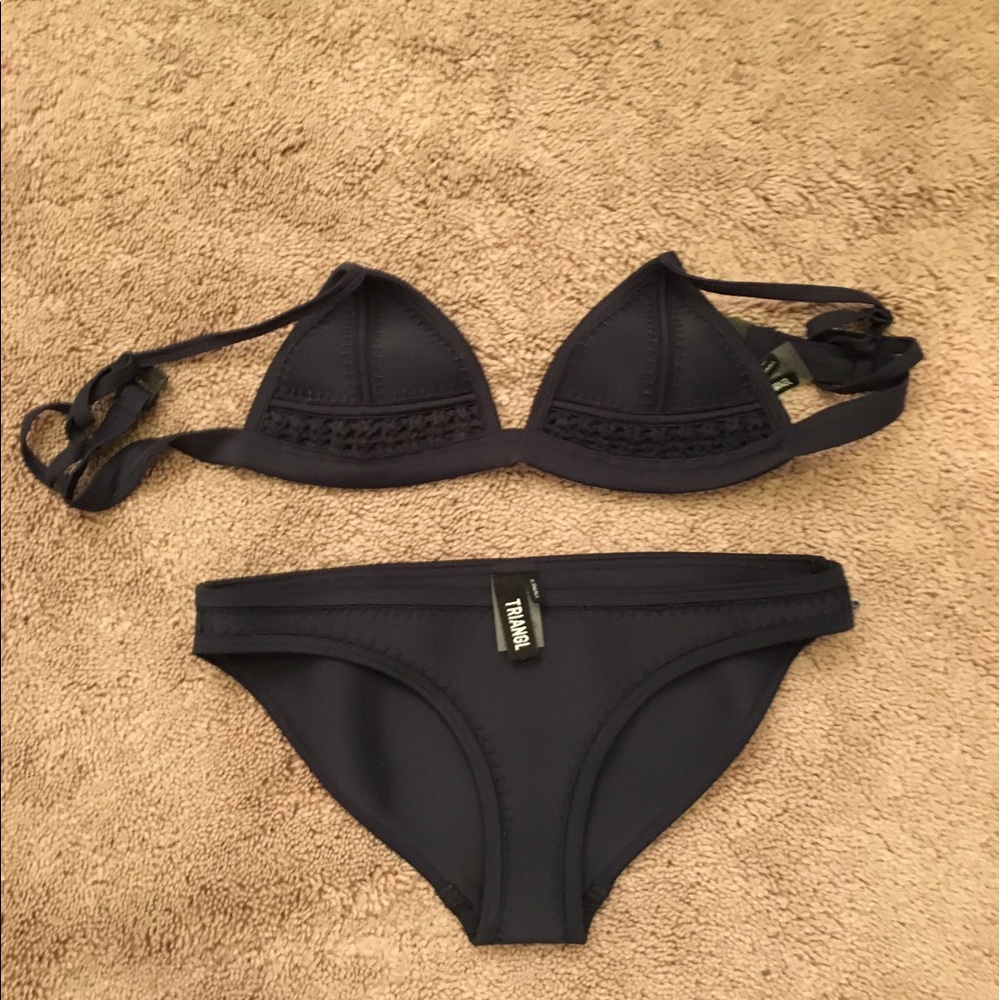 Midnight Triangl bikini