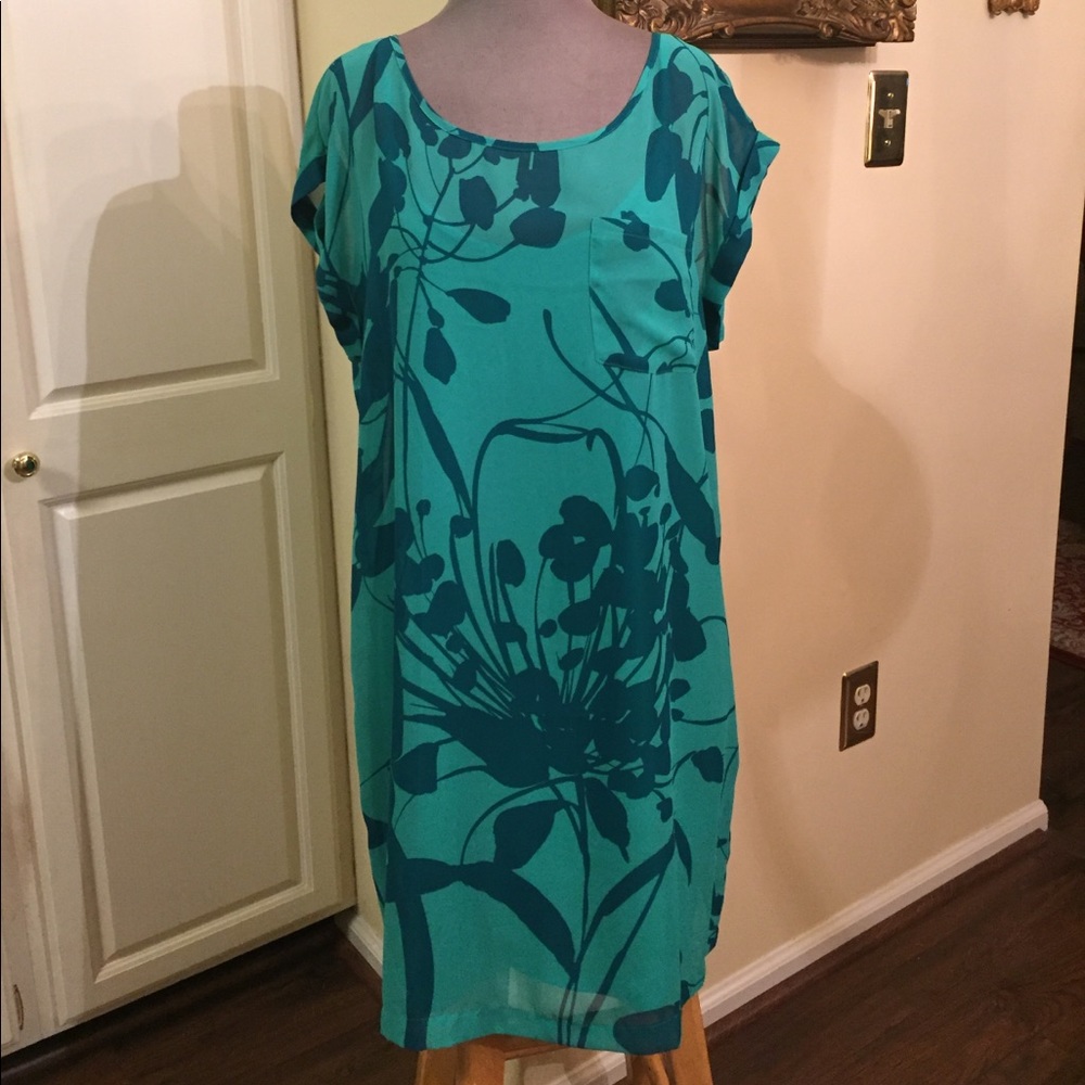 Tropical print shift dress