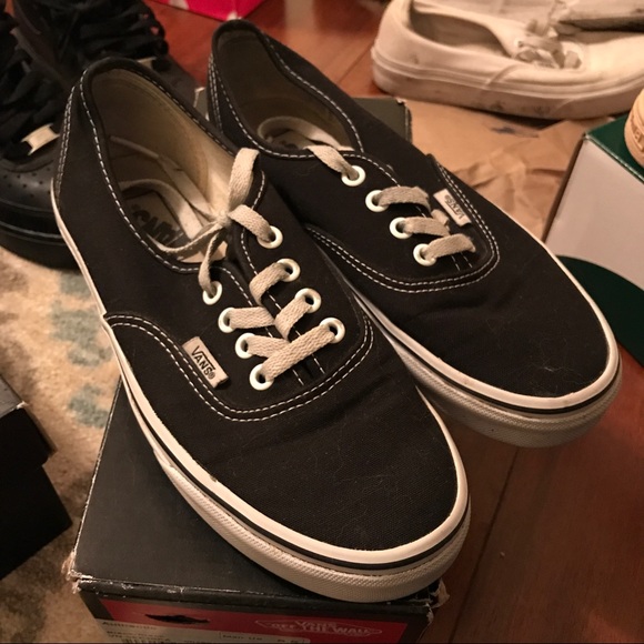 3 Basic Authentic Vans - Picture 2 of 5