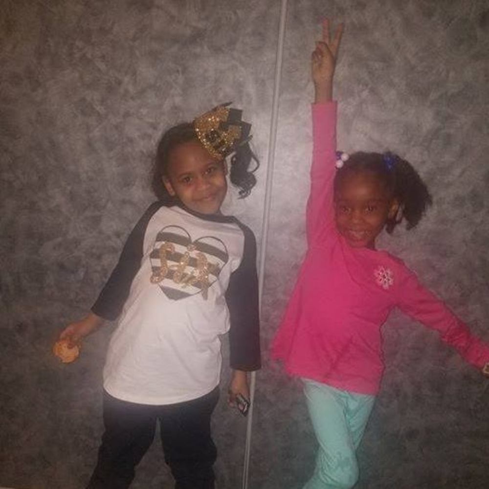 Meet your Posher, Flozzella