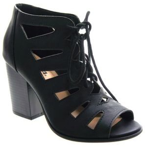 Soda Black Cut-Out Chunky Heeled Lace Up Booties