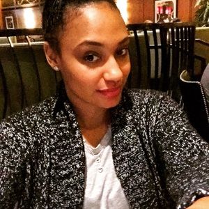 Meet your Posher, Corissa