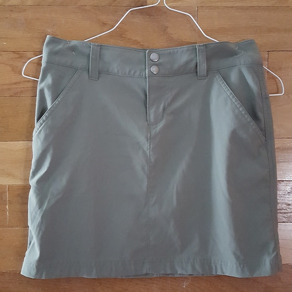 Columbia omni shield skirt