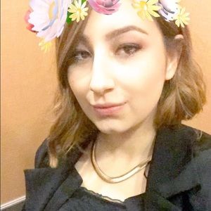 Meet your Posher, Reveka