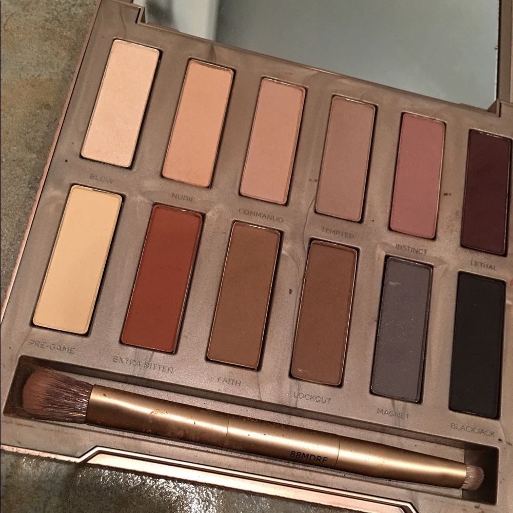 Urban Decay Ultimate Basics pallette