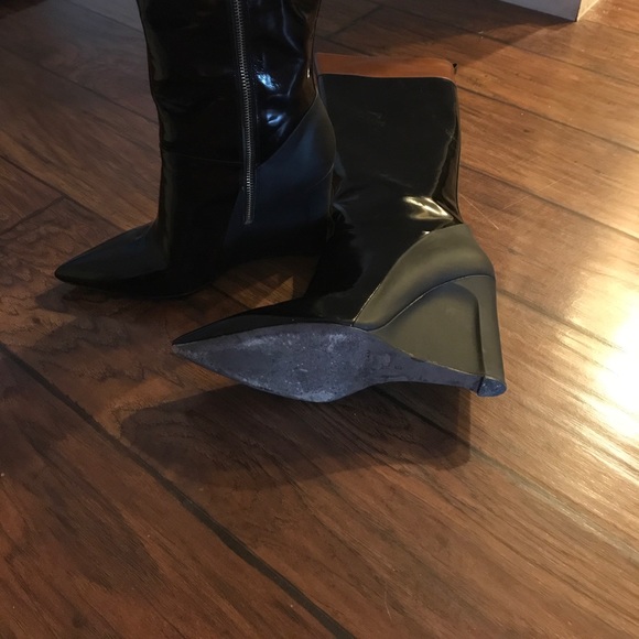 100% authentic. - Picture 4 of 5