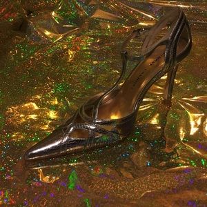 Platinum pointed heel !!Make Your Offer Today!!