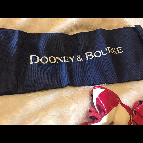 NEW DOONEY BOURKE ZEBRA PURSE - Picture 3 of 3