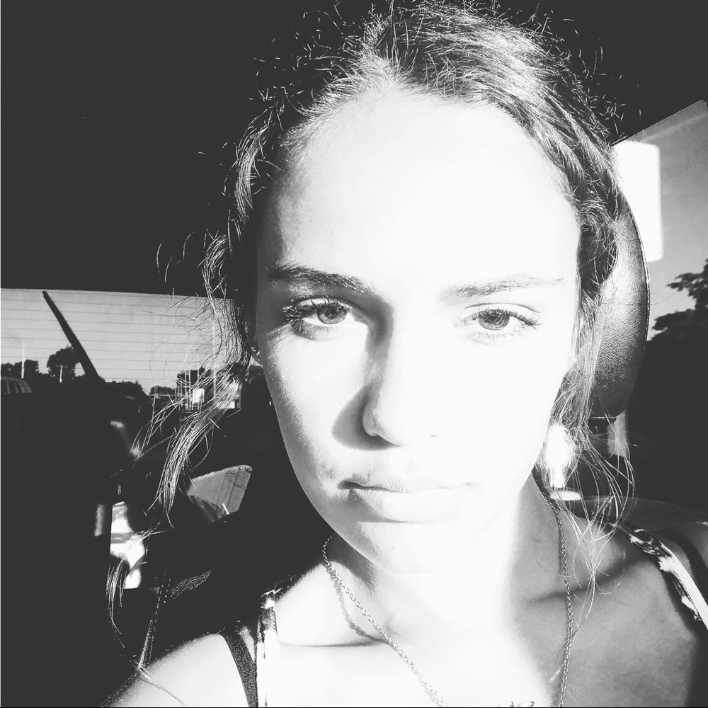 Meet your Posher, Hailey