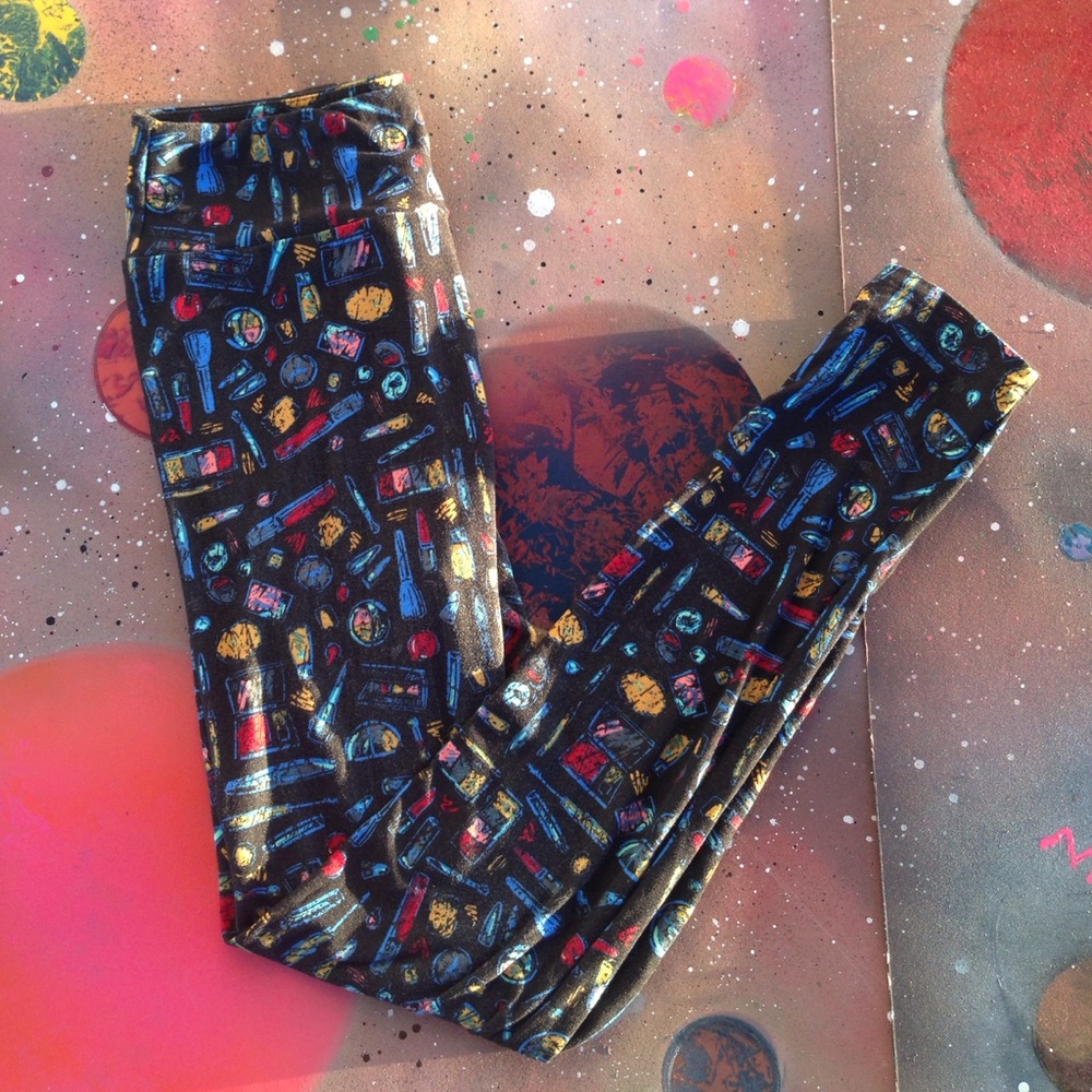 Rare make-up print Lularoe leggings one size