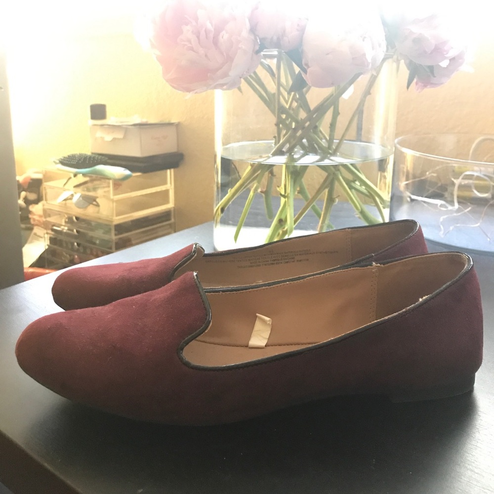 Merona Burgundy/Maroon Smokers Flat