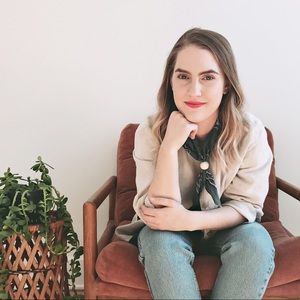 Meet your Posher, Caitlyn