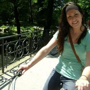 Meet your Posher, Caitlin