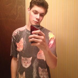 Meet your Posher, Adam