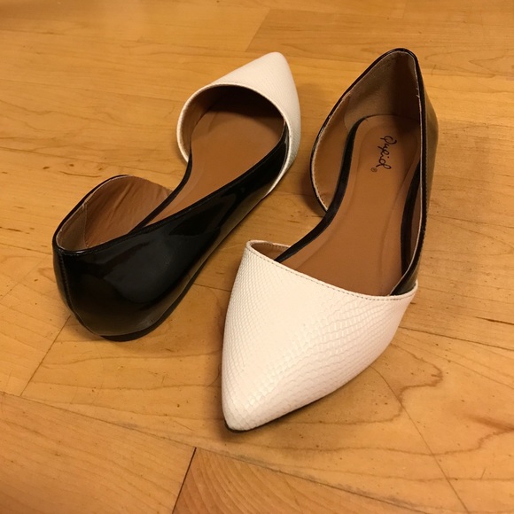 Flats - Picture 3 of 4