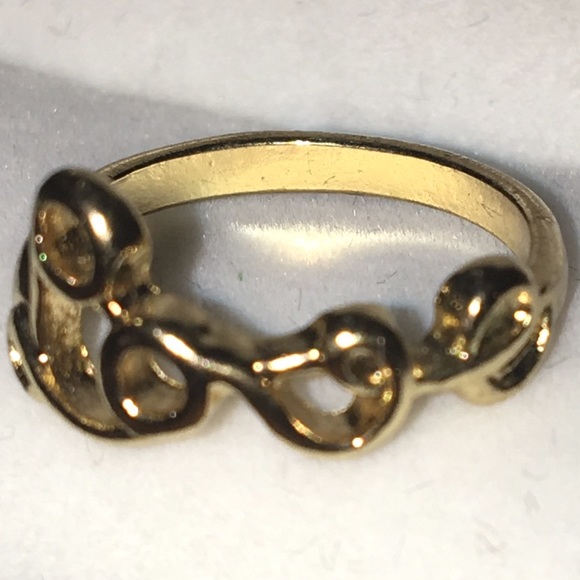 Three ring deal - Picture 4 of 4