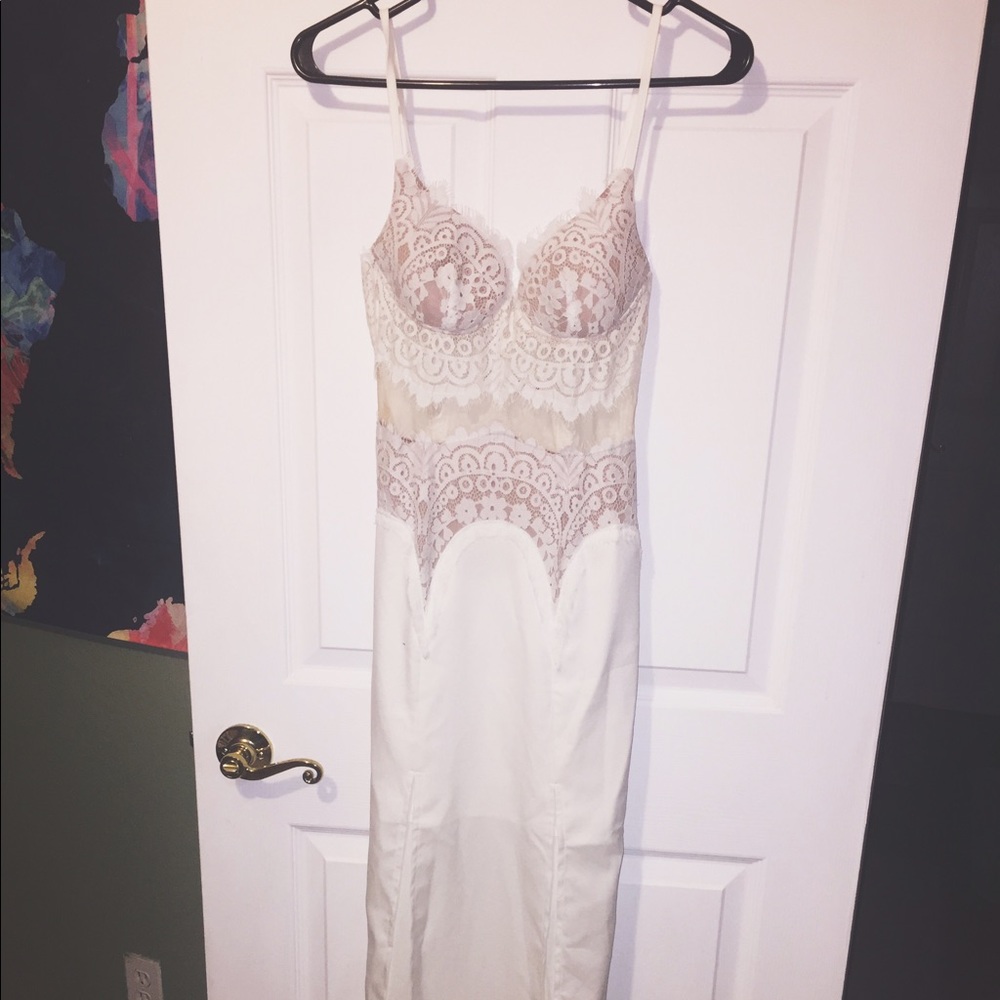Lace maxi dress