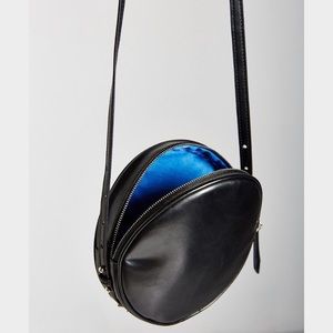 Silence and Noise Circular Crossbody bag