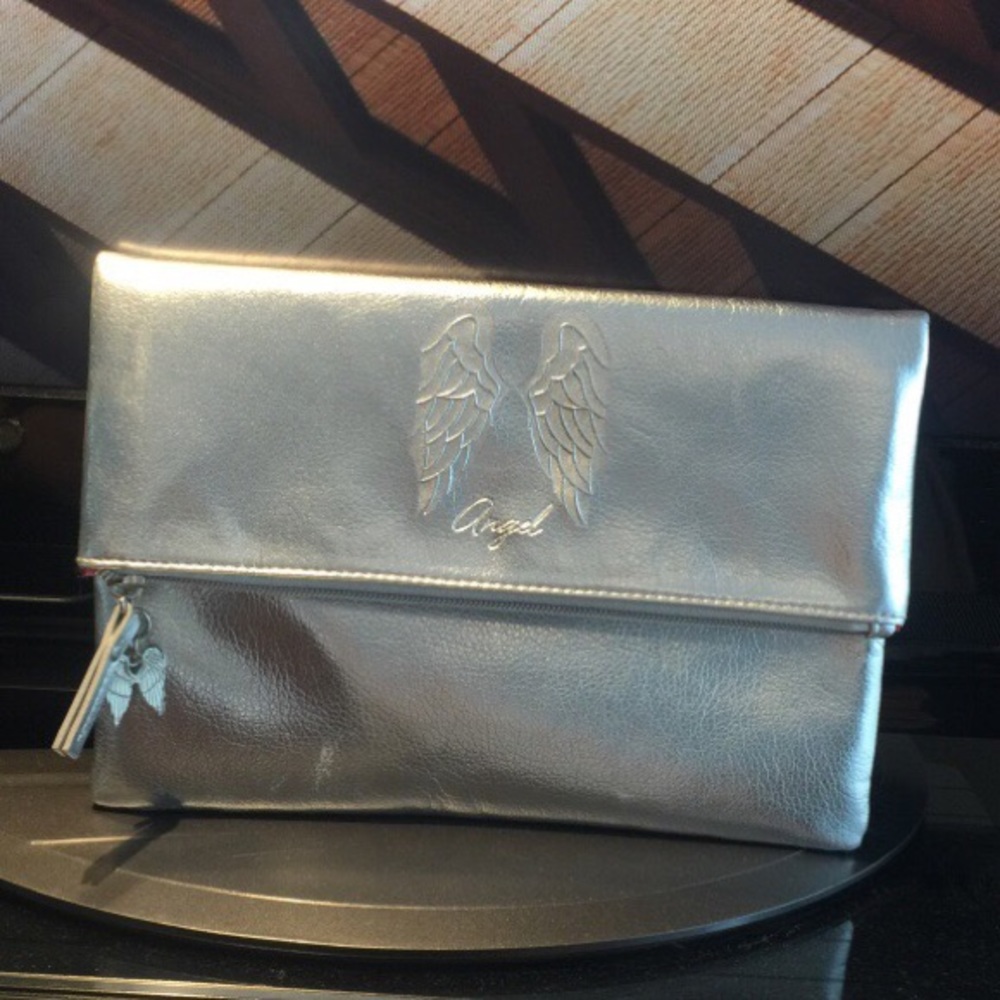 👛 stylish Victoria's Secret purse
