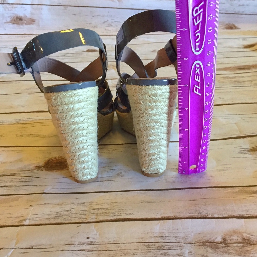 NWOT Vince Camuto Patent Leather Wedges - Picture 7 of 7