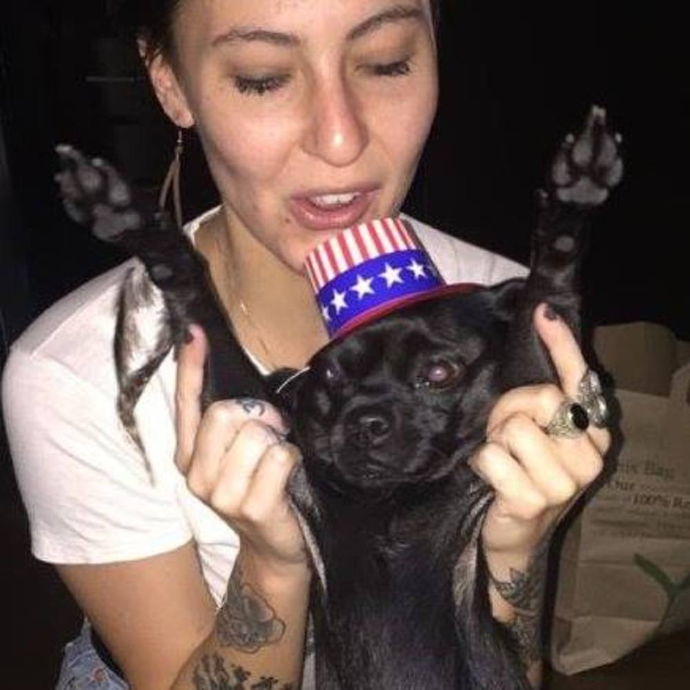 Meet your Posher, Chloe