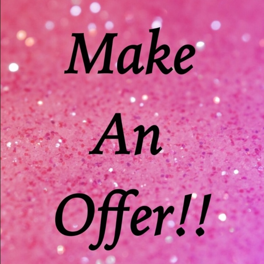 Reasonable offers 💋💋