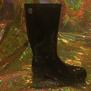 Ugh rain Boot !!Make Your Offer Today!!