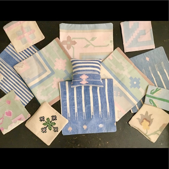 Eastern Accents Pillows-Lot of 13 - different size - Picture 2 of 6