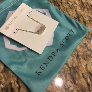Kendra Scott necklace