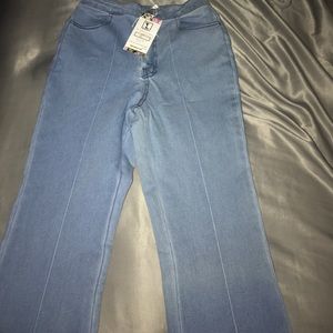 More pics! High waist jeans ! Great stretch!