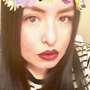 Meet your Posher, Adriana