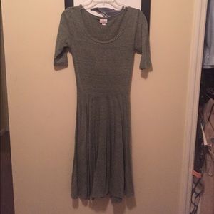 LuLaRoe heathered grey Nicole EUC