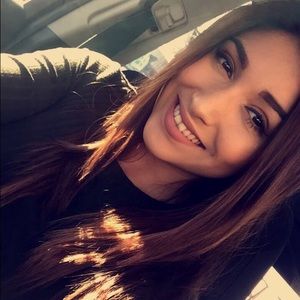 Meet your Posher, Ivette