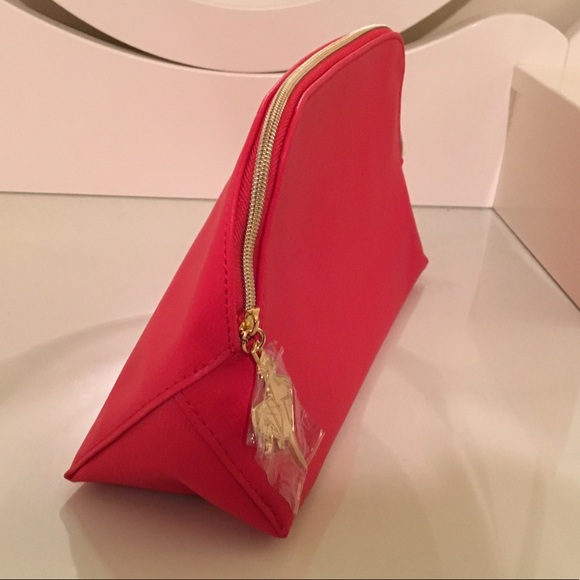 NWT - red cosmetic bag - Picture 2 of 3