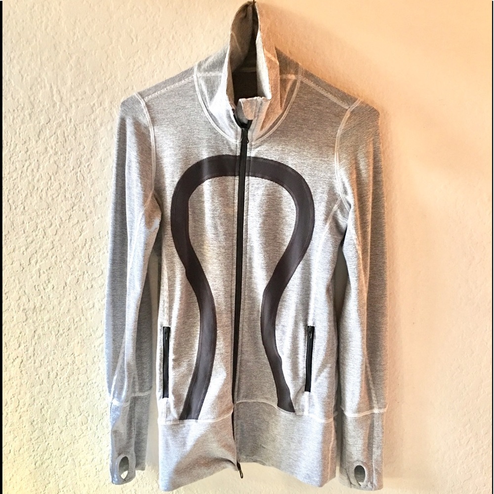 Lululemon jacket size 4