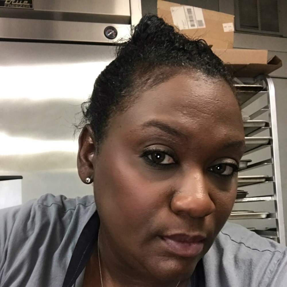 Meet your Posher, Monique