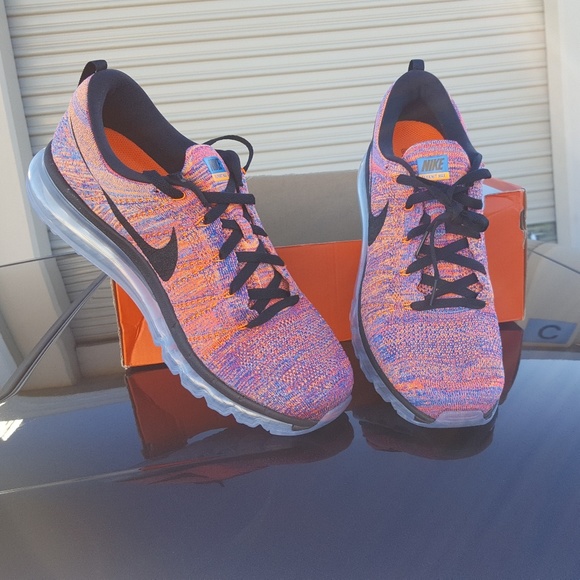 Nike Shoes - Air Max Flyknit