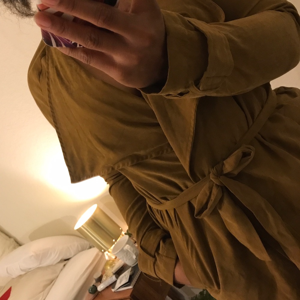 🌻 Spring/Fall Coat - Picture 3 of 5